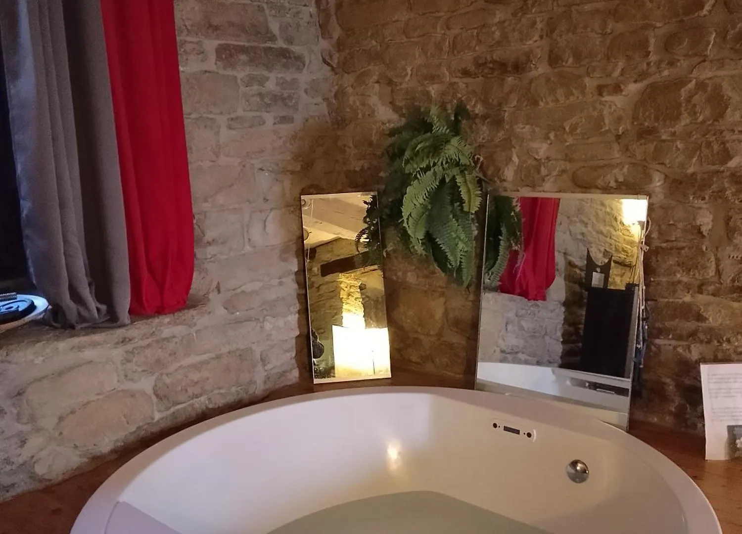 #Fortcozzo - Jacuzzisuite & Sauna - Casola Valsenio Mercatale  Italy
