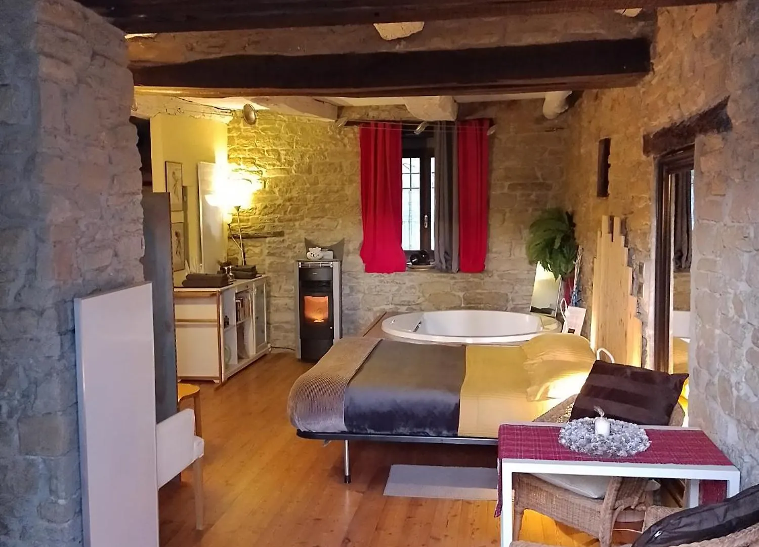 #Fortcozzo - Jacuzzisuite & Sauna - Casola Valsenio Mercatale  Bed & Breakfast Mercatale (Ravenna)